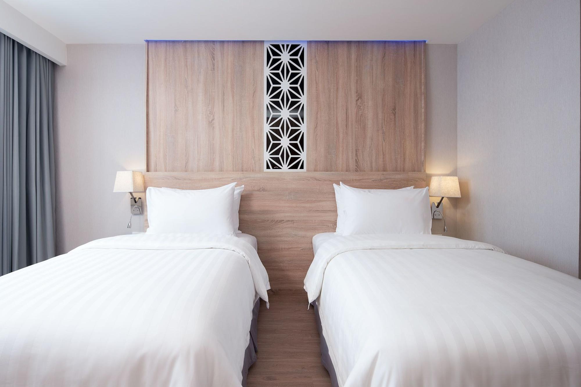 חוף ג'ומטיין Rodina Beach Hotel מראה חיצוני תמונה