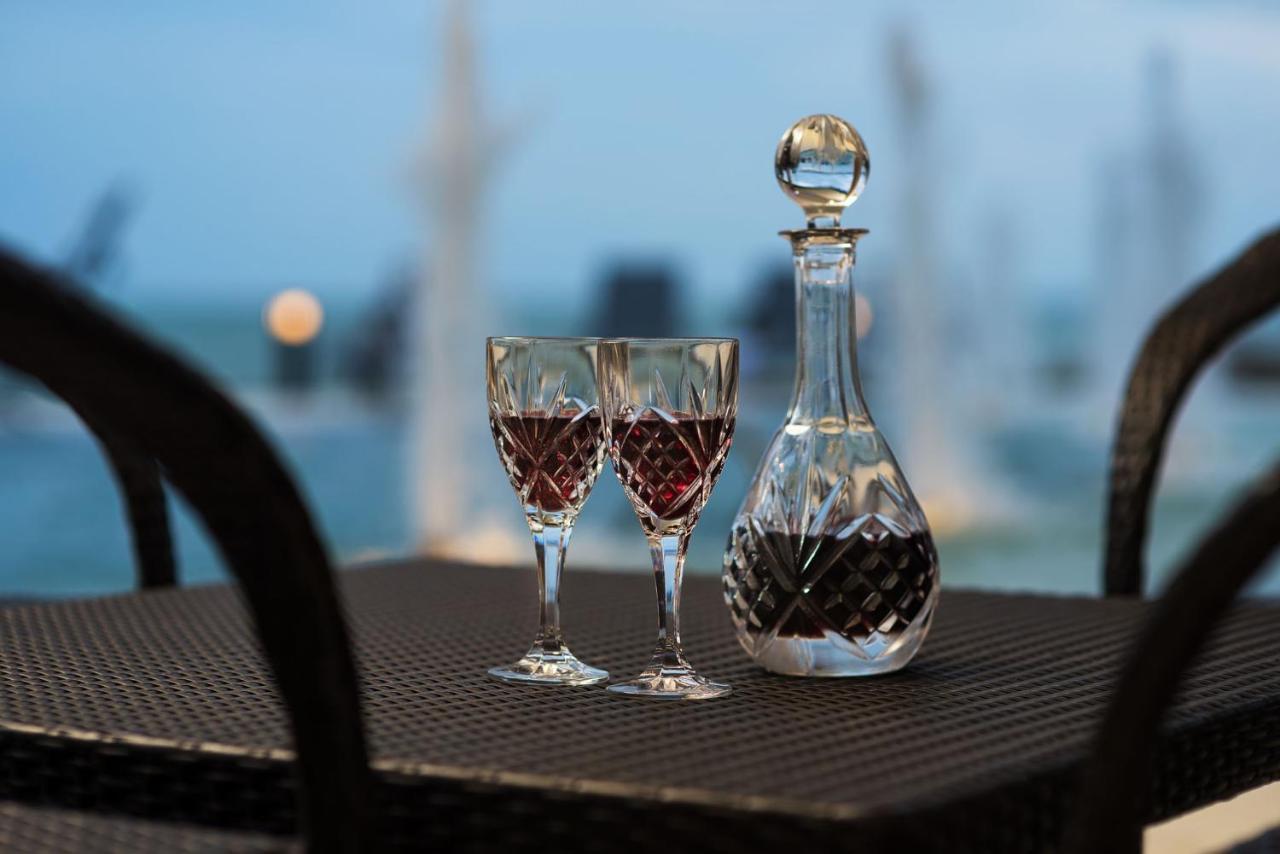 חוף ג'ומטיין Rodina Beach Hotel מראה חיצוני תמונה